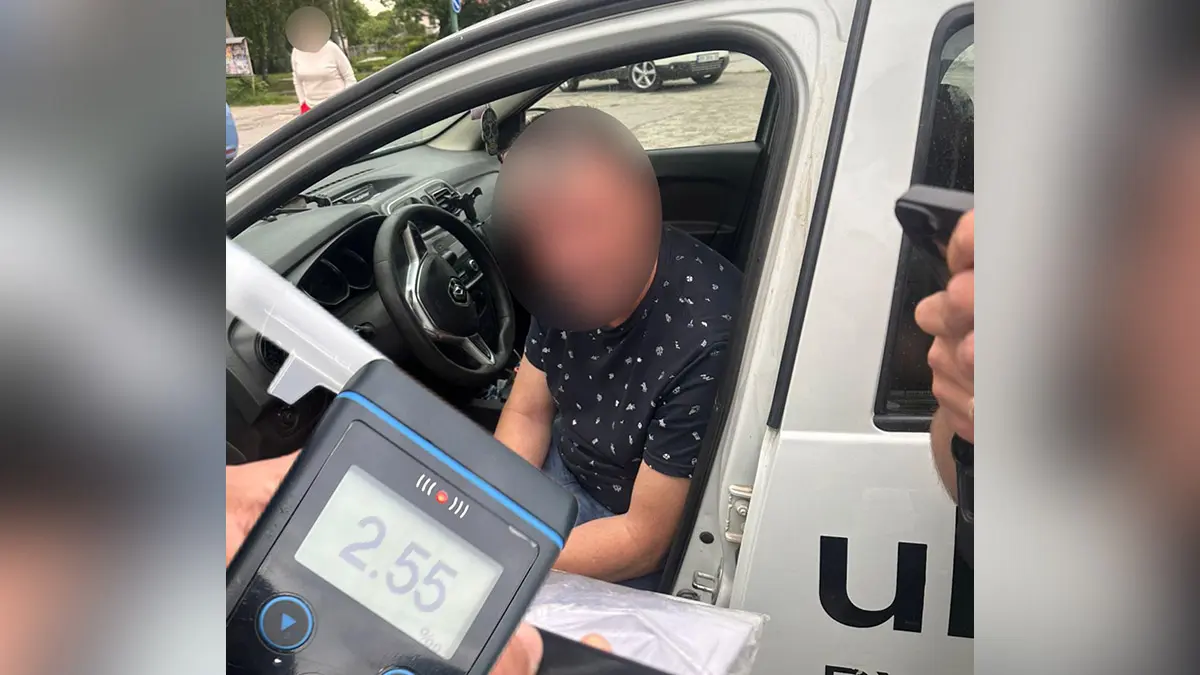 Нетверезий водій врізався в маршрутку у Кам'янці-Подільському