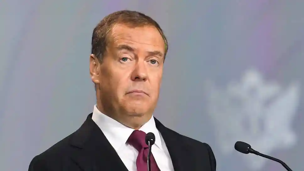 Медведєв звинувачує Захід у спробах розділити Росію через допомогу Україні в Хмельницькому контексті