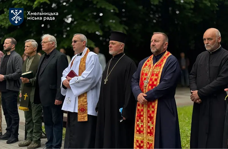 Хмельницький вшанував пам'ять дітей, загиблих від російської агресії