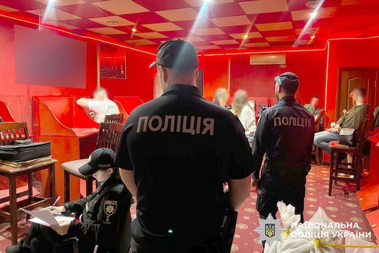 Хмельницький: припинили роботу підпільних інтернет-казино
