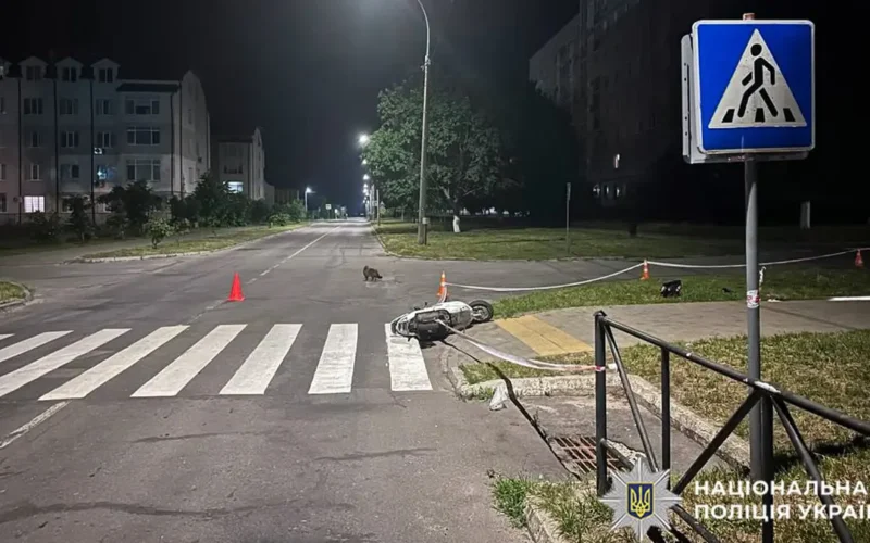 ДТП у Нетішині: нетверезий підліток без прав вчинив аварію на скутері