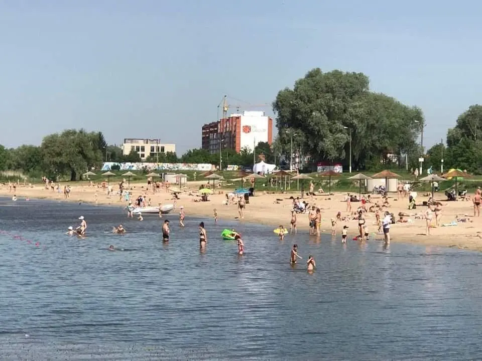 Купальний сезон у Хмельницькому: інфраструктура готова, але вода під питанням