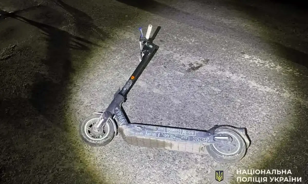 Трагедія у Хмельницькому районі: 13-річний хлопець важко травмувався на електросамокаті