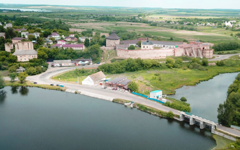 Хмельницький у глобальному конкурсі: Меджибіж та Китайгород боротимуться за титул найкращого туристичного села ООН