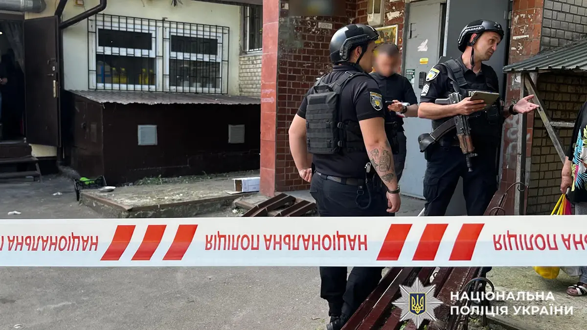 Підлітка госпіталізували після падіння з вікна багатоповерхівки у Хмельницькому