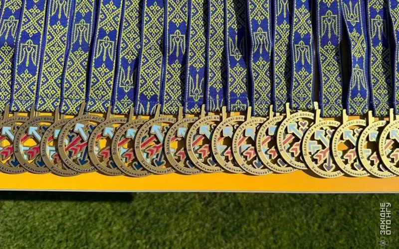 Найкращі випускники Хмельницької громади отримали відзнаки